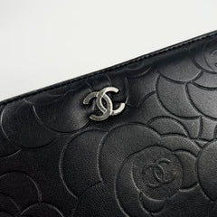 Chanel Yen Camelia Wallet Black Chanel Yen Camelia Wallet Black