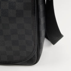 Louis Vuitton Damier Messenger Bag Graphite Louis Vuitton Damier Messenger Bag Graphite