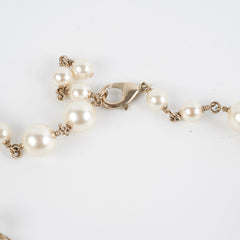 Chanel Long Necklace Pearls (Costume Jewellery) Chanel Long Necklace Pearls (Costume Jewellery)
