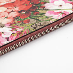 Gucci Bloom Floral Pouch Gucci Bloom Floral Pouch