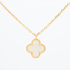 Van Cleef & Arpels VCA Sweet Alhambra Mother of Pearl MOP Necklace 2023 Van Cleef & Arpels VCA Sweet Alhambra Mother of Pearl MOP Necklace 2023