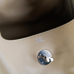 Hermes Lindy 30 Evercolor Trench - Stamp X Hermes Lindy 30 Evercolor Trench - Stamp X