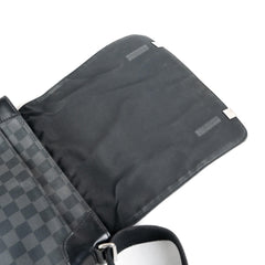 Louis Vuitton Crossbody Bag Damier Graphite Louis Vuitton Crossbody Bag Damier Graphite