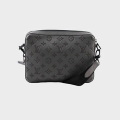 Louis Vuitton Men's Trio Messenger Bag Grey
