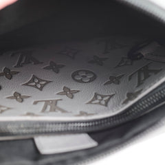 Louis Vuitton Men's Trio Messenger Bag Grey