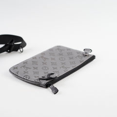 Louis Vuitton Men's Trio Messenger Bag Grey