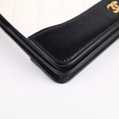 Chanel Gabrielle Wallet On Chain Black/White