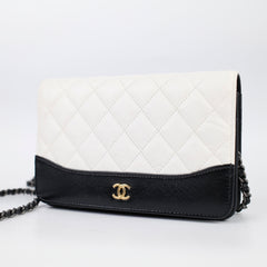 Chanel Gabrielle Wallet On Chain Black/White