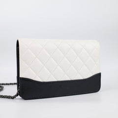 Chanel Gabrielle Wallet On Chain Black/White
