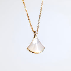 Bvlgari Diva Dream Necklace MOP Rose Gold