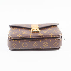 Louis Vuitton Pochette Metis East West Monogram Microchip