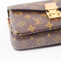 Louis Vuitton Pochette Metis East West Monogram Microchip