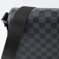 Louis Vuitton District PM Louis Vuitton District PM Damier Graphite