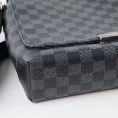 Louis Vuitton District PM Louis Vuitton District PM Damier Graphite