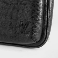 Louis Vuitton Men's Avenue Sling Bag Black