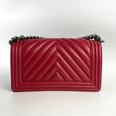 Chanel Boy Old Medium Chevron Lambskin Red - 22 Series