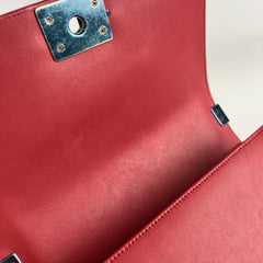 Chanel Boy Old Medium Chevron Lambskin Red - 22 Series