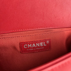 Chanel Boy Old Medium Chevron Lambskin Red - 22 Series