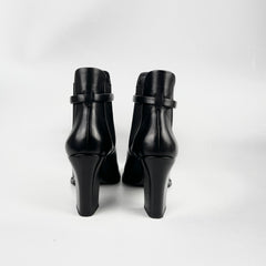 Louis Vuitton Leather Ankle Boots Black Size 39