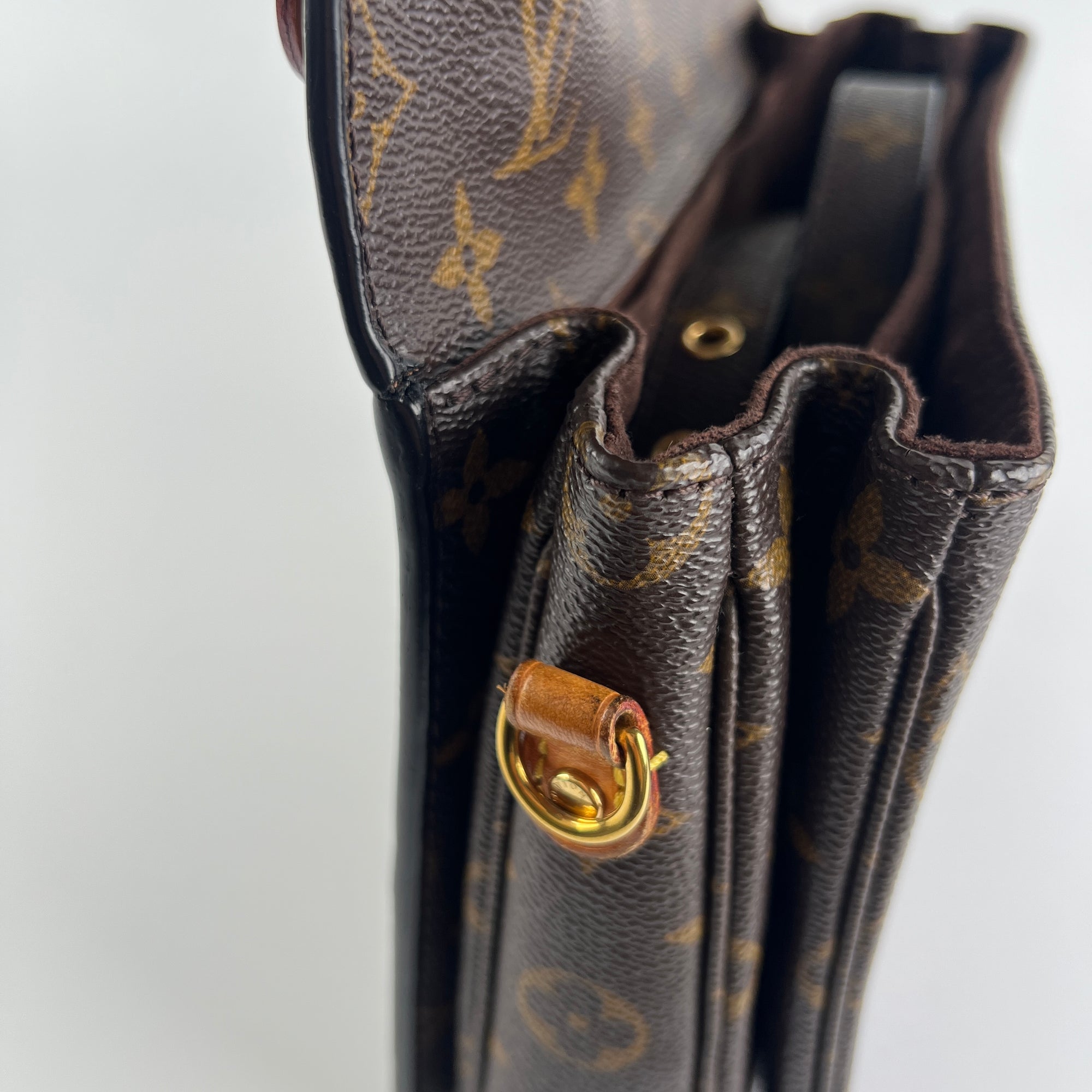 Louis Vuitton Pochette Metis Brown Patent leather ref.107331
