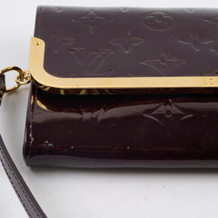 Louis Vuitton Vernis Clutch Amarante