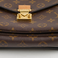 Louis Vuitton Pochette Metis Monogram