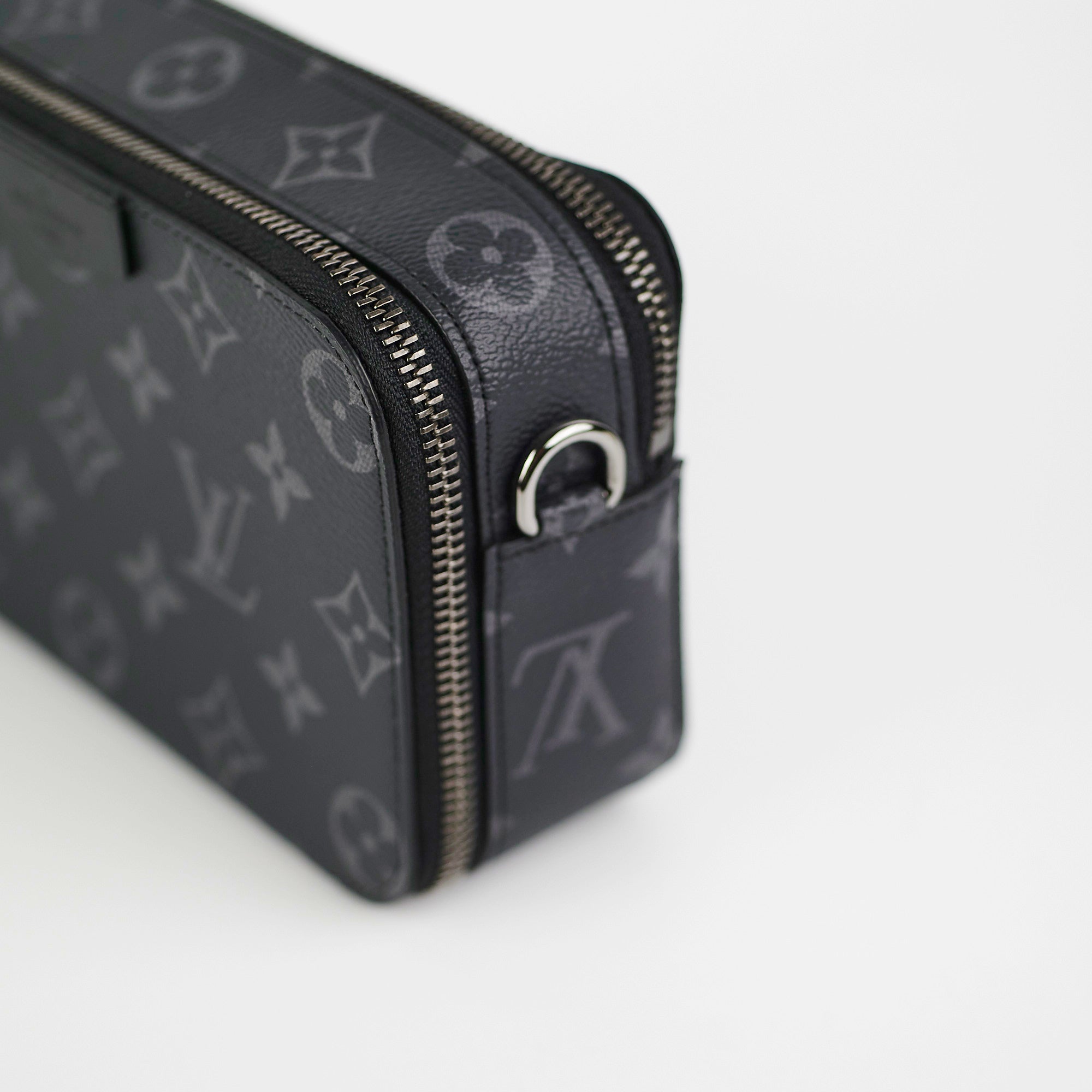 Louis Vuitton Monogram Eclipse Alpha Wearable Wallet Crossbody - Black  Messenger Bags, Bags - LOU767042