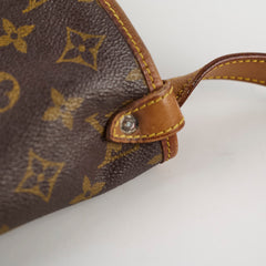 Louis Vuitton Saumur 30 Monogram Shoulder Bag
