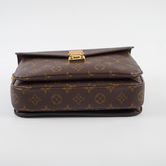 Louis Vuitton Pochette Metis Monogram