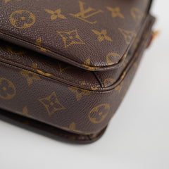 Louis Vuitton Pochette Metis Monogram