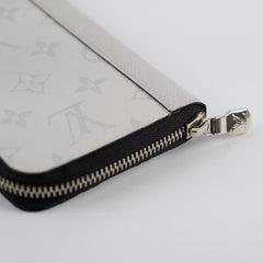 Louis Vuitton Taigarama Zippy Wallet White