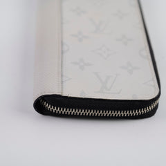 Louis Vuitton Taigarama Zippy Wallet White
