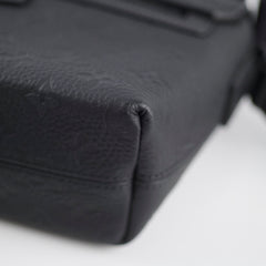 Louis Vuitton S-Cape Messenger Monogram Taurillon Black