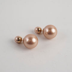 Pair of pearl earrings with gold posts 