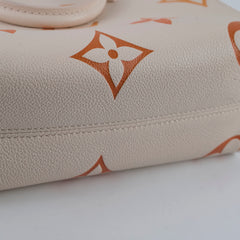 Louis Vuitton On The Go Tote PM Empreinte Orange/Cream