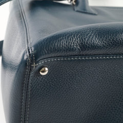 Chanel Executive Cerf Tote Navy Silver HW