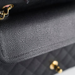 Chanel Caviar Medium Medium/Large Classic Flap Black