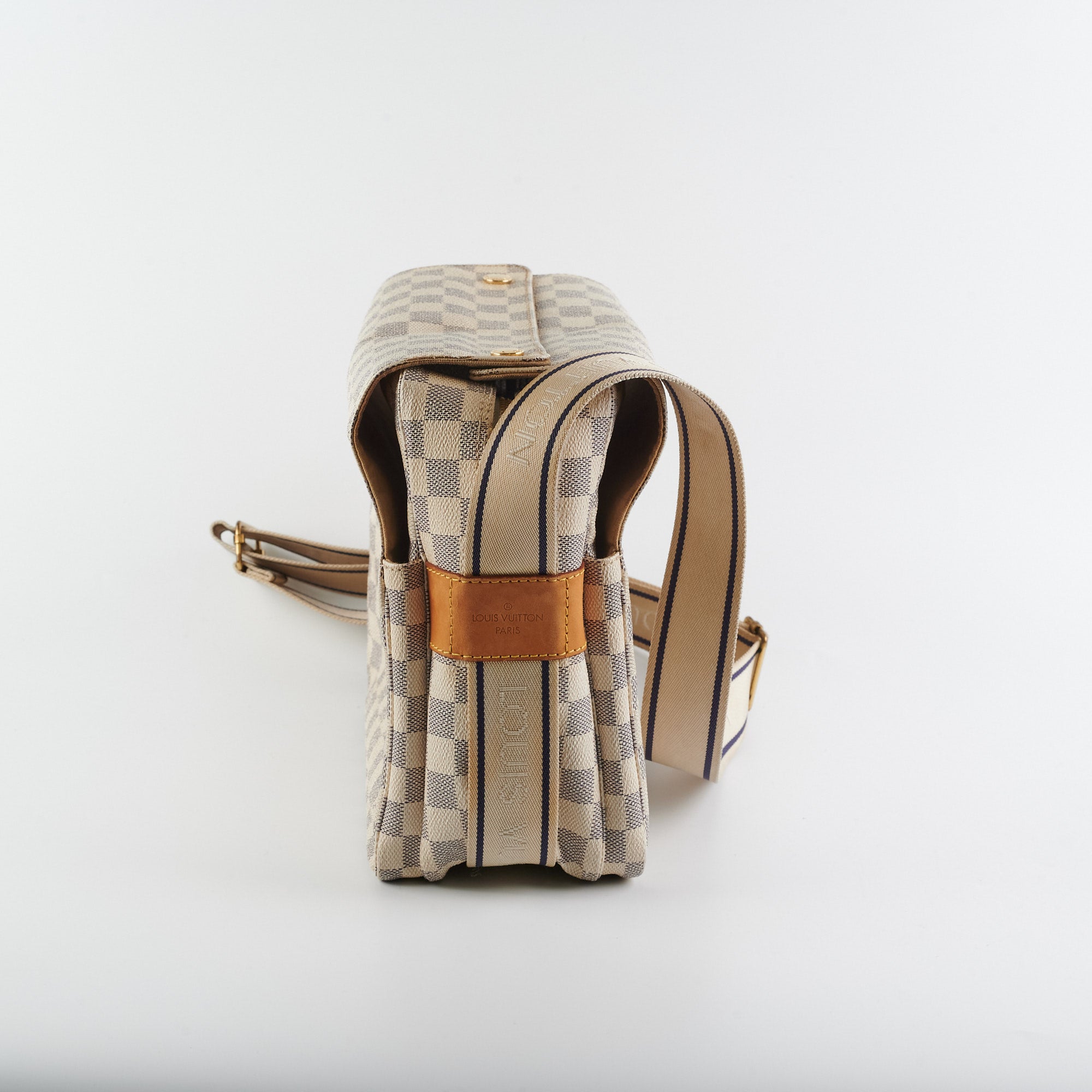 White Louis Vuitton Damier Azur Naviglio Crossbody Bag – Designer