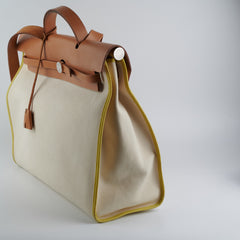 ITEM 20 - Hermes Herbag 39 Q Square Stamp (2013)