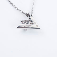 Louis Vuitton Volt Necklace with Diamond White Gold