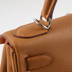 Hermes Kelly 28 Retourne Togo PHW Gold/Feu Verso M Square