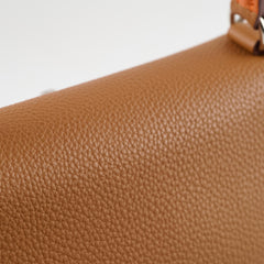 Hermes Kelly 28 Retourne Togo PHW Gold/Feu Verso M Square