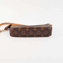 HOLD RT ITEM 27 - Louis Vuitton Pochette Accessoires Monogram - Microchipped
