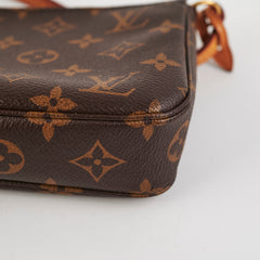 HOLD RT ITEM 27 - Louis Vuitton Pochette Accessoires Monogram - Microchipped