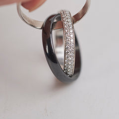 Cariter Trinity Ring Size 50 White Gold with Diamonds