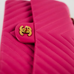 Chanel Medium/Large Classic Flap Chevron Lambskin Fuchsia Pink