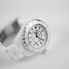 Chanel J12 Ceramic White Watch Quartz 33mm