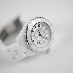 Chanel J12 Ceramic White Watch Quartz 33mm