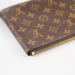 Louis Vuitton Pouch M Monogram