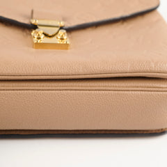 Louis Vuitton Pochette Metis Empreinte Beige